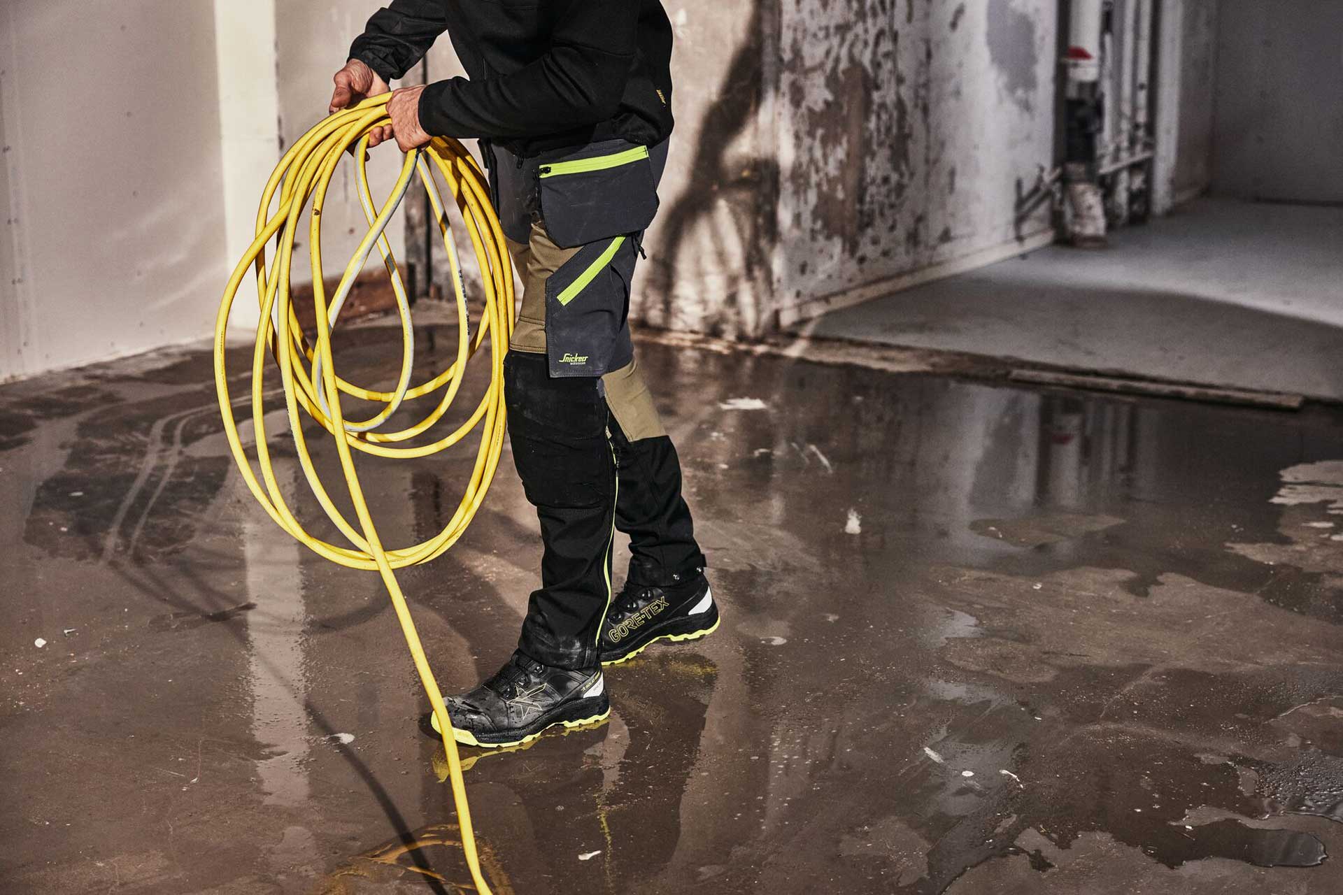 How to Choose the Right Work Trousers for the Job